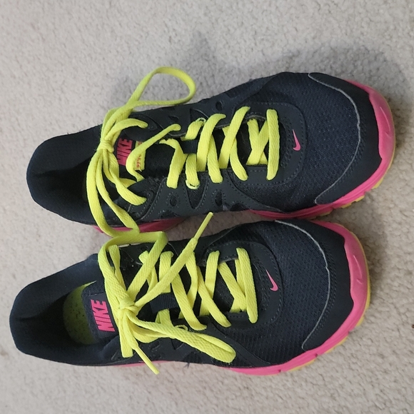 Nike neon sneakers - Picture 1 of 2